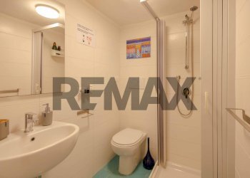Bagno - Independent house Via Gioberti
 
39-41-43, Bari - photo 25