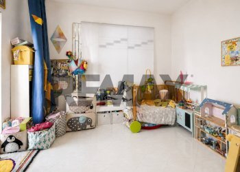 Camera / camera da letto - Independent house Via Gioberti
 
39-41-43, Bari - photo 10
