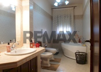 Bagno - Apartment Via Bartolomeo Augugliaro
 
1, Trapani - photo 10