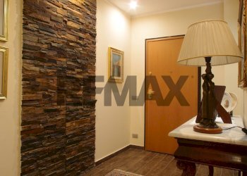 Hall / corridoio - Apartment Via Bartolomeo Augugliaro
 
1, Trapani - photo 25
