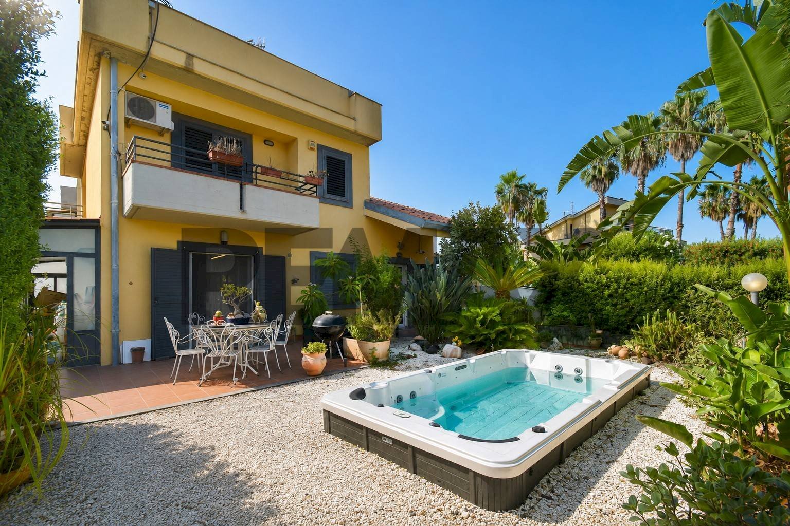 Piscina - Villa a Schiera Via Galatea
 
7, Aci Catena - foto 1