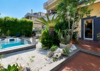 Piscina - Villa a Schiera Via Galatea
 
7, Aci Catena - foto 1