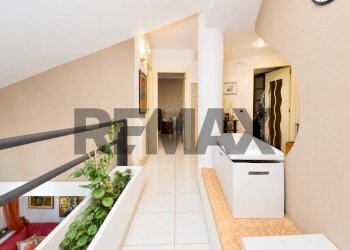 Hall / corridoio - Villa a Schiera Via Galatea
 
7, Aci Catena - foto 27
