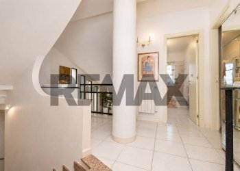 Hall / corridoio - Villa a Schiera Via Galatea
 
7, Aci Catena - foto 34