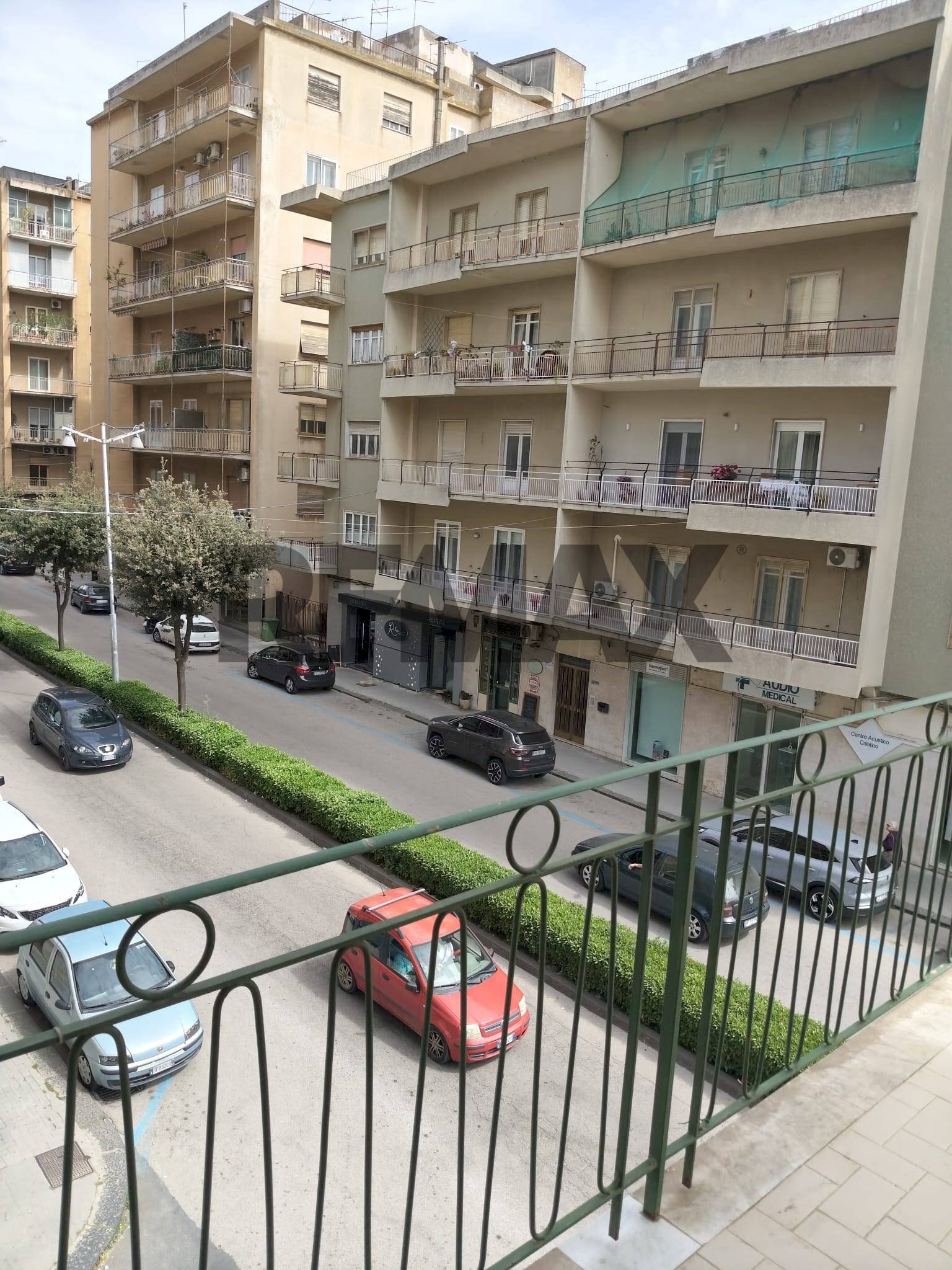 Edificio all\'aperto - Quadrilocale Via Giovanni Verga
 
13, Caltagirone - foto 1