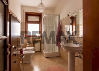 Bagno - Four-room apartment Via Giovanni Verga
 
13, Caltagirone - photo 7