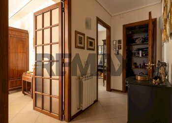 Hall / corridoio - Four-room apartment Via Giovanni Verga
 
13, Caltagirone - photo 9