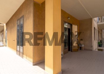 Terrazza - Four-room apartment Via Giovanni Verga
 
13, Caltagirone - photo 15