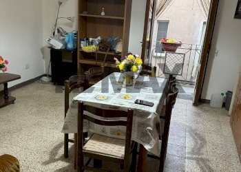 Sala da pranzo - Bilocale Via Vittorio Veneto
 
82, San Michele di Ganzaria - foto 1