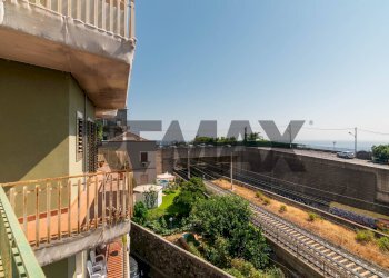 Balcone - Trilocale Viale Libertà
 
24, Acireale - foto 15