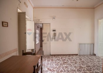 Sala da pranzo - Quadrilocale Via Stella
 
49, Caltagirone - foto 3