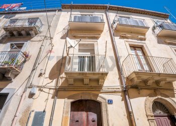 Edificio all\'aperto - Quadrilocale Via Stella
 
49, Caltagirone - foto 9