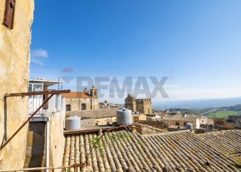 Edificio all\'aperto - Independent house Via San Gregorio
 
13 e 13/B, Caltagirone - photo 17