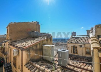 Edificio all\'aperto - Four-room apartment Via Ex Matrice
 
18, Caltagirone - photo 1