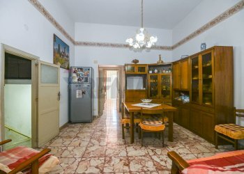 Sala da pranzo - Four-room apartment Via Ex Matrice
 
18, Caltagirone - photo 2