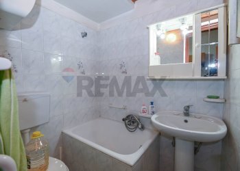 Bagno - Four-room apartment Via Ex Matrice
 
18, Caltagirone - photo 6