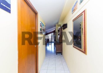 Hall / corridoio - Trilocale Via San Girolamo
 
4, Acireale - foto 20