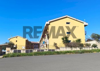 Edificio all\'aperto - Villa a Schiera Via Carnevale
5, Caltagirone - foto 1
