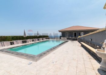 Piscina - Villa Via Gallinaro
 
34, Aci Castello - photo 2