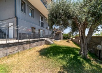 Giardino - Villa Via Gallinaro
 
34, Aci Castello - photo 7