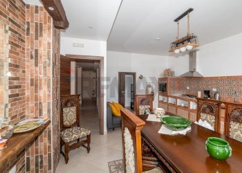 Sala da pranzo - Villa Via Gallinaro
 
34, Aci Castello - photo 37