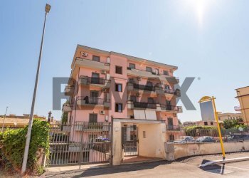 Edificio all\'aperto - Bilocale Via Del Torraccio
220, Roma - foto 1