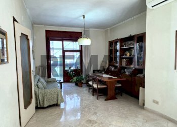 Sala da pranzo - Four-room apartment via Vito Lembo
 
40, Salerno - photo 12