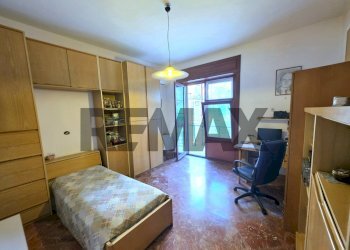 Camera / camera da letto - Four-room apartment via Vito Lembo
 
40, Salerno - photo 30
