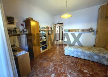 Camera / camera da letto - Four-room apartment via Vito Lembo
 
40, Salerno - photo 35