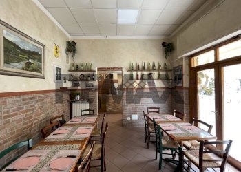 Sala da pranzo - Locale Commerciale Piazza San Jacopino
30-31R, Firenze - foto 19