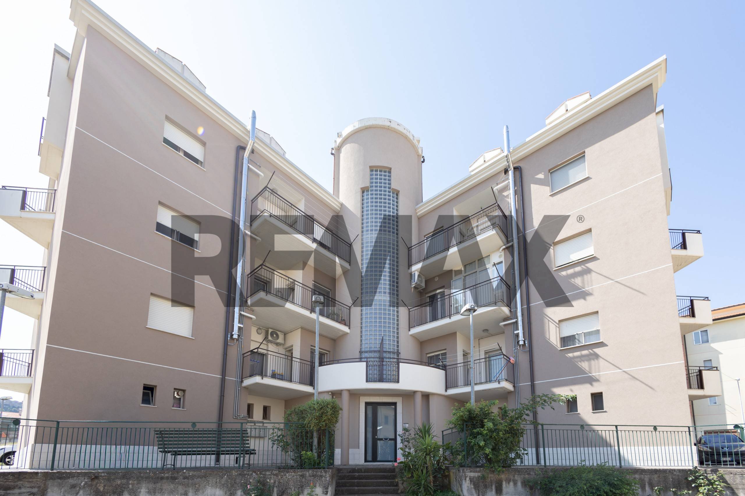 Edificio all\'aperto - Appartamento Via Piersanti Mattarella
 
88/A, Troina - foto 1