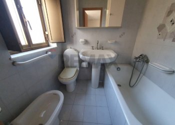 Bagno - Independent house Largo San Giorgio
 
19- 20, Caltagirone - photo 7