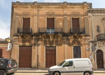 Edificio all\'aperto - Casa indipendente via Vittorio Emanuele III
 
182 -184, Canicattini Bagni - foto 1