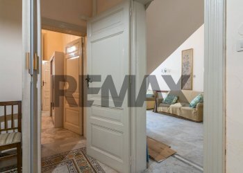 Hall / corridoio - Casa indipendente via Vittorio Emanuele III
 
182 -184, Canicattini Bagni - foto 26