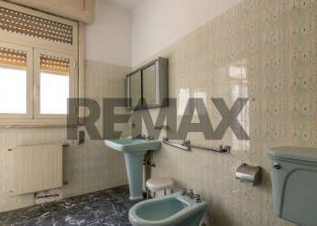 Bagno - Casa indipendente via Vittorio Emanuele III
 
182 -184, Canicattini Bagni - foto 36