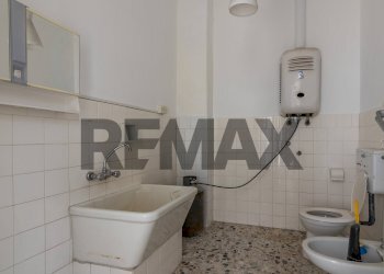 Bagno - Casa indipendente via Vittorio Emanuele III
 
182 -184, Canicattini Bagni - foto 39