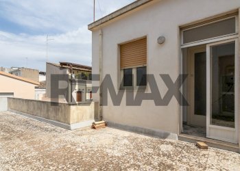 Terrazza - Casa indipendente via Vittorio Emanuele III
 
182 -184, Canicattini Bagni - foto 40