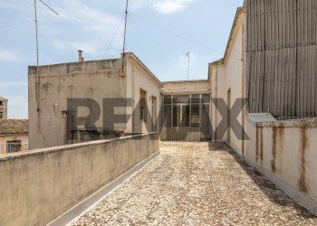 Terrazza - Casa indipendente via Vittorio Emanuele III
 
182 -184, Canicattini Bagni - foto 41