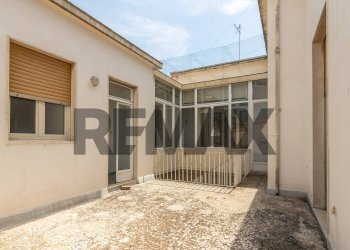 Terrazza - Casa indipendente via Vittorio Emanuele III
 
182 -184, Canicattini Bagni - foto 42