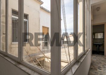 Hall / corridoio - Casa indipendente via Vittorio Emanuele III
 
182 -184, Canicattini Bagni - foto 45