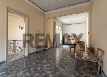 Hall / corridoio - Casa indipendente via Vittorio Emanuele III
 
182 -184, Canicattini Bagni - foto 50