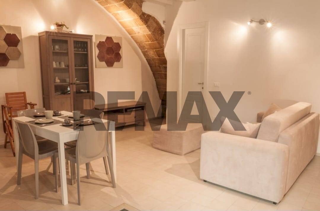 Sala da pranzo - Appartamento Via Saverio Landolina
 
8, Siracusa - foto 1