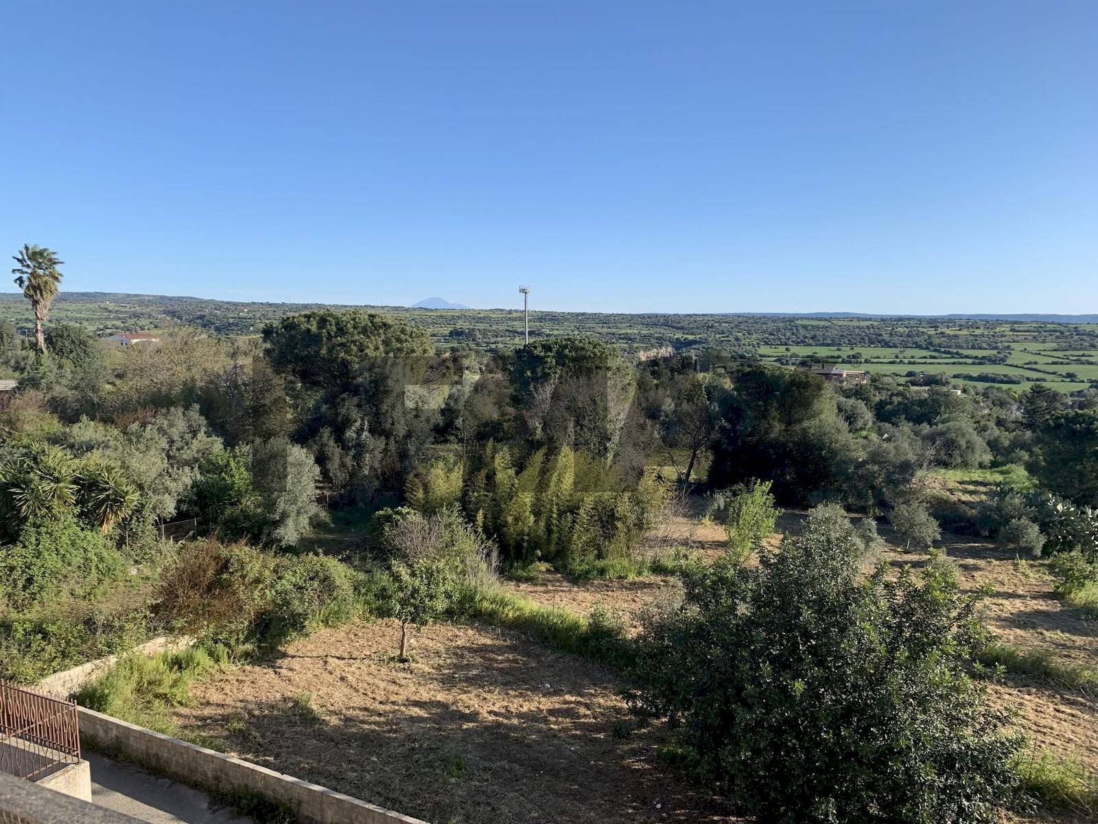 Vista delle montagne - Apartment Via Paolo Rio
4/b, Canicattini Bagni - photo 2