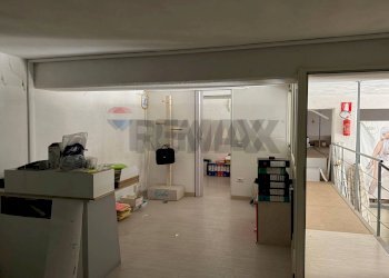 Non correlato - Commercial Premises Localià Cardolo
snv, Feroleto Antico - photo 15