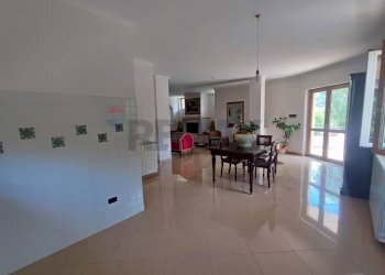 Sala da pranzo - Villa Località Feroni
 
snc, Sessa Aurunca - foto 13