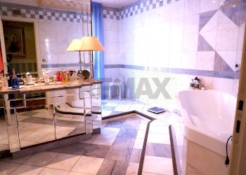 Bagno - Quadrilocale Via Petrarca
 
44, Caserta - foto 9