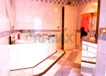 Bagno - Quadrilocale Via Petrarca
 
44, Caserta - foto 11