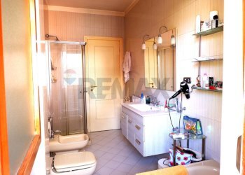 Bagno - Quadrilocale Via Petrarca
 
44, Caserta - foto 12