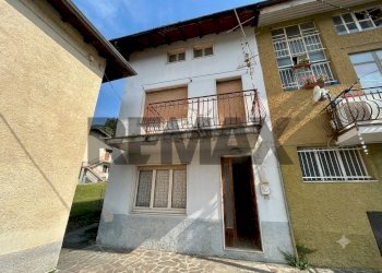 Edificio all\'aperto - Casa semi indipendente via  della Repubblica
 
30, Endine Gaiano - foto 1