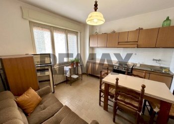 Sala da pranzo - Casa semi indipendente via  della Repubblica
 
30, Endine Gaiano - foto 12